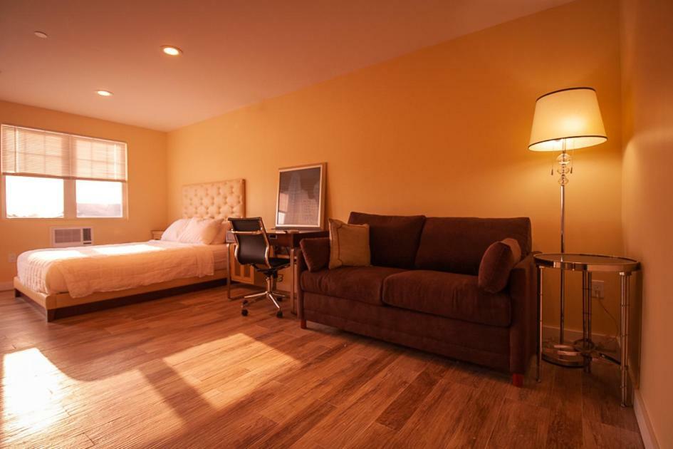 Grove Hotel Cherry Grove エクステリア 写真