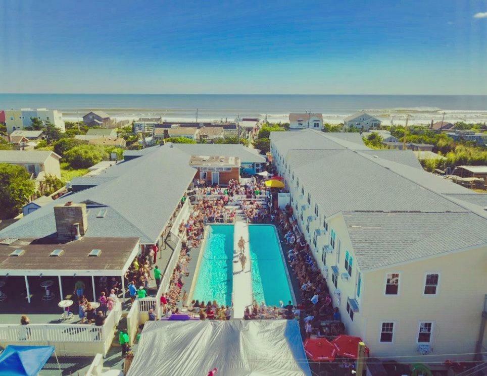 Grove Hotel Cherry Grove エクステリア 写真
